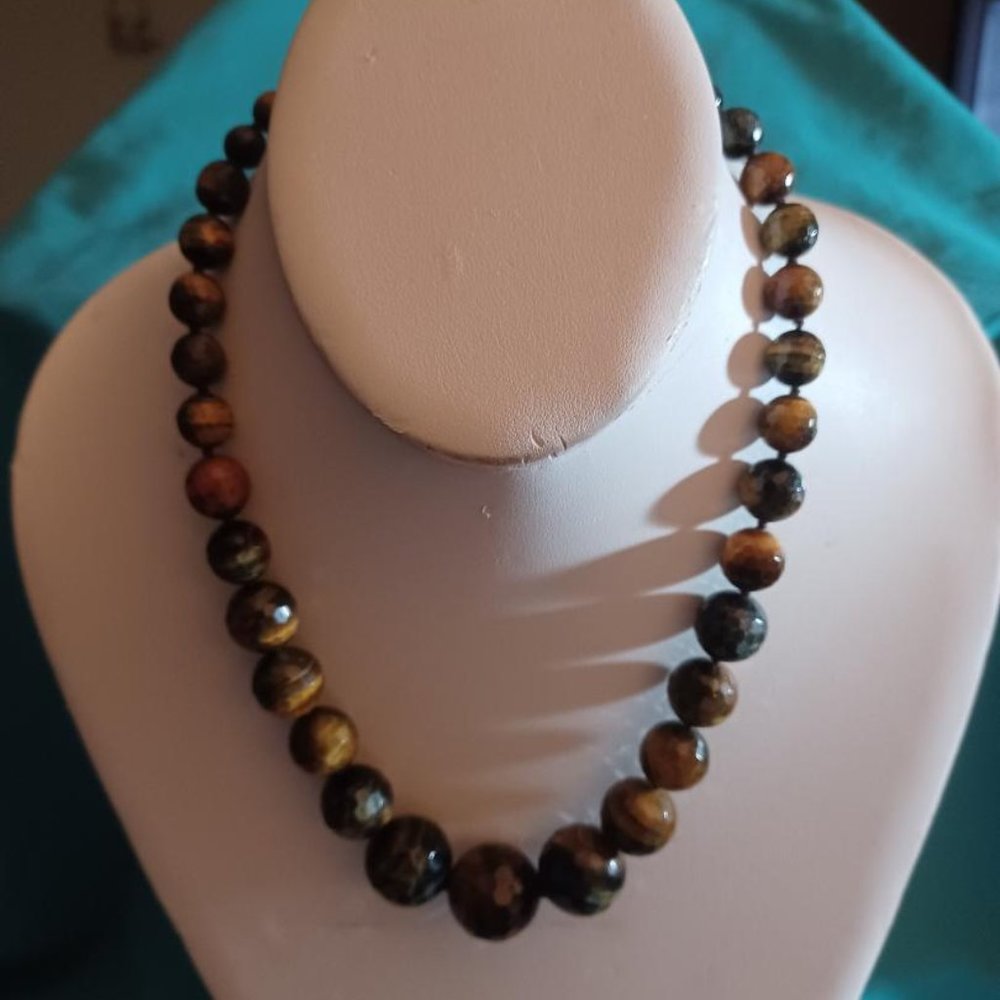 Jay King Genuine Tiger's Eye Graduated Gemstone Bead Necklace / E-2
